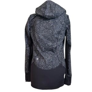 Daily Practice Jacket in Samba Snake Battleship Black